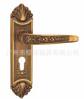青古铜门锁