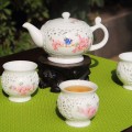 红叶陶瓷产品推荐-5头镂空水点桃花茶具