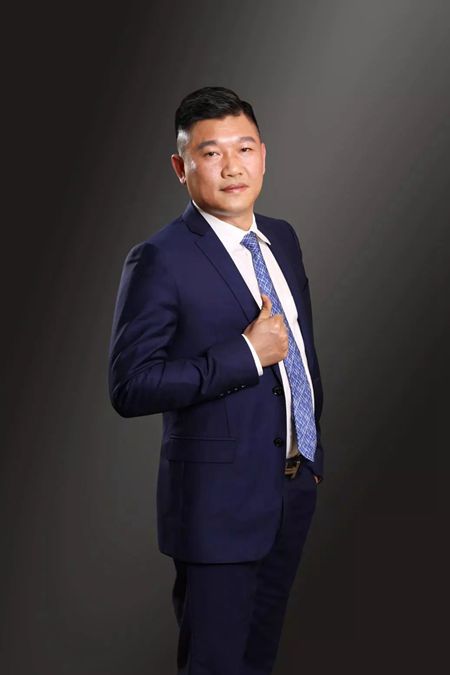 1561604605598086.jpg 派雅门窗董事长李钧洪_副本.jpg