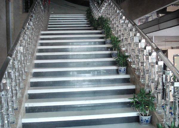 水晶楼梯立柱怎么样