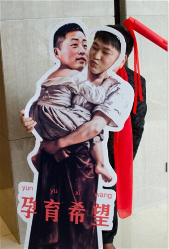 神秘人惊现慧亚2015年会,是惊喜还是惊吓? 神秘人惊现慧亚2015年会,是惊喜还是惊吓?