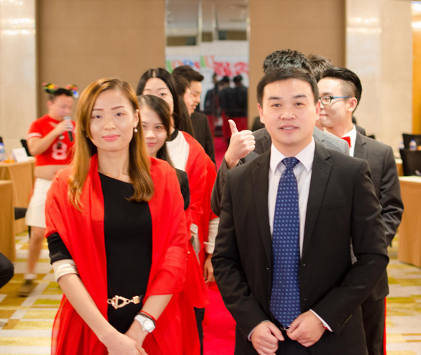 神秘人惊现慧亚2015年会,是惊喜还是惊吓? 神秘人惊现慧亚2015年会,是惊喜还是惊吓?