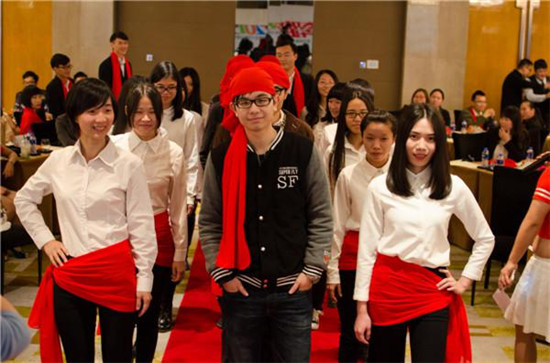 “奔跑2015”——慧亚传媒六周年庆典主题年会圆满落幕 “奔跑2015”——慧亚传媒六周年庆典主题年会圆满落幕