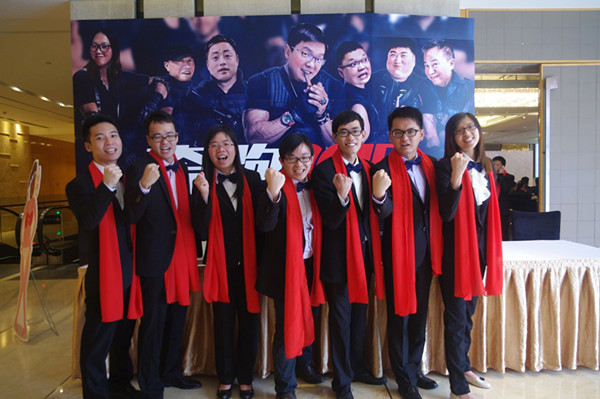 神秘人惊现慧亚2015年会,是惊喜还是惊吓? 神秘人惊现慧亚2015年会,是惊喜还是惊吓?
