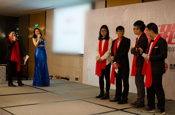 神秘人惊现慧亚2015年会,是惊喜还是惊吓? 神秘人惊现慧亚2015年会,是惊喜还是惊吓?