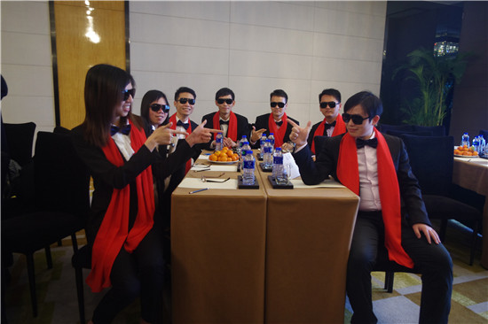 神秘人惊现慧亚2015年会,是惊喜还是惊吓? 神秘人惊现慧亚2015年会,是惊喜还是惊吓?