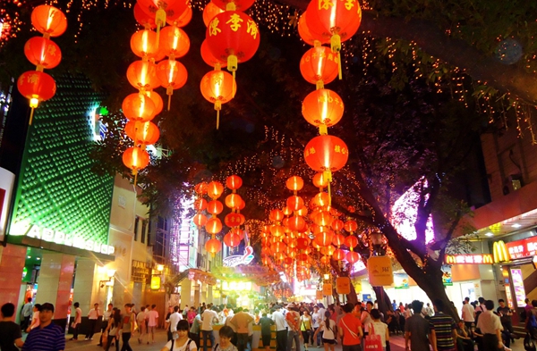 2015广州建博会举办在即 白天逛展晚上看广州夜景
