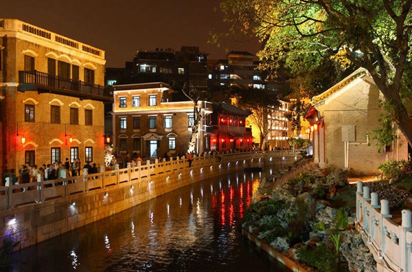 2015广州建博会举办在即 白天逛展晚上看广州夜景