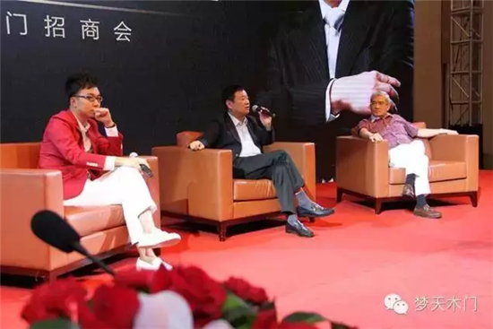 “狼”来了！ 梦天木门惊艳亮相2015广州建博会