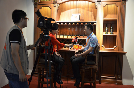 家居热线“预见·家”   热辣播报与热奶茶更配哦～
