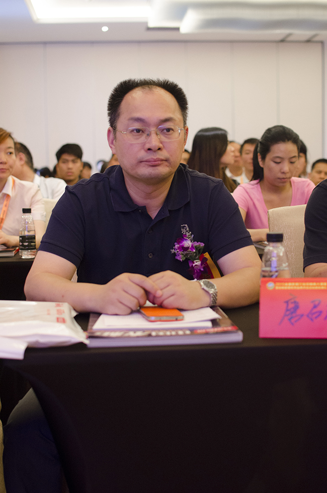 2015定制家居经销商大调查活动圆满落幕,7大奖项揭晓 2015定制家居经销商大调查活动圆满落幕,7大奖项揭晓