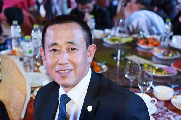 华宸木门烟台经销商姜忠晓:先赢市场,而后共赢 华宸木门烟台经销商姜忠晓:先赢市场,而后共赢