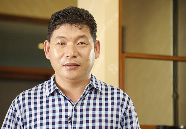 巨原纱窗洛阳经销商姜平安:只要用心做,未来肯定更好 巨原纱窗洛阳经销商姜平安:只要用心做,未来肯定更好