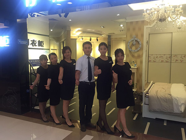 伊仕利中山经销商张华干：制度管理队伍 异业联盟凝聚力量
