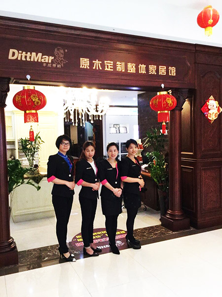丰成帝纳中山经销商莫度珍：高品质产品是抢占市场的武器