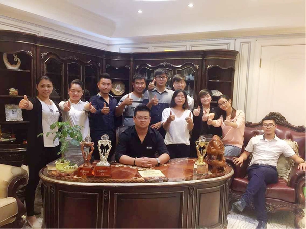 汉宁全屋定制丽水专卖店经销商洪坤：推陈出新，汉宁生存之根本