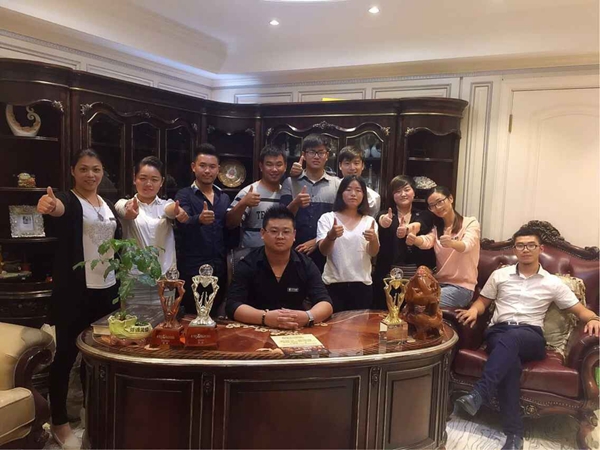 汉宁全屋定制丽水经销商洪坤：推陈出新，发展之根本