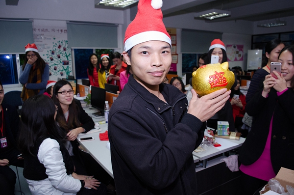 “缘来是你”慧亚圣诞活动 惊喜炸翻天
