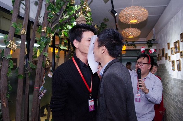 “缘来是你”慧亚圣诞活动 惊喜炸翻天