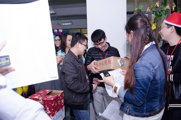 “缘来是你”慧亚圣诞活动 惊喜炸翻天
