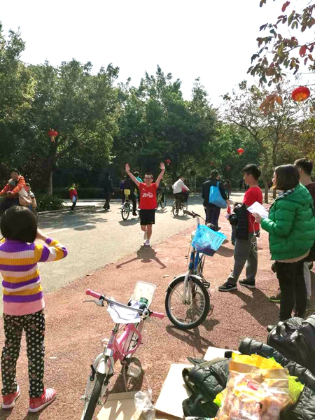 猴赛雷!“奔跑吧,慧亚” 万米长跑开启新征程 猴赛雷!“奔跑吧,慧亚” 万米长跑开启新征程