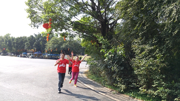 猴赛雷!“奔跑吧,慧亚” 万米长跑开启新征程 猴赛雷!“奔跑吧,慧亚” 万米长跑开启新征程