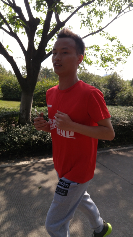 猴赛雷!“奔跑吧,慧亚” 万米长跑开启新征程 猴赛雷!“奔跑吧,慧亚” 万米长跑开启新征程