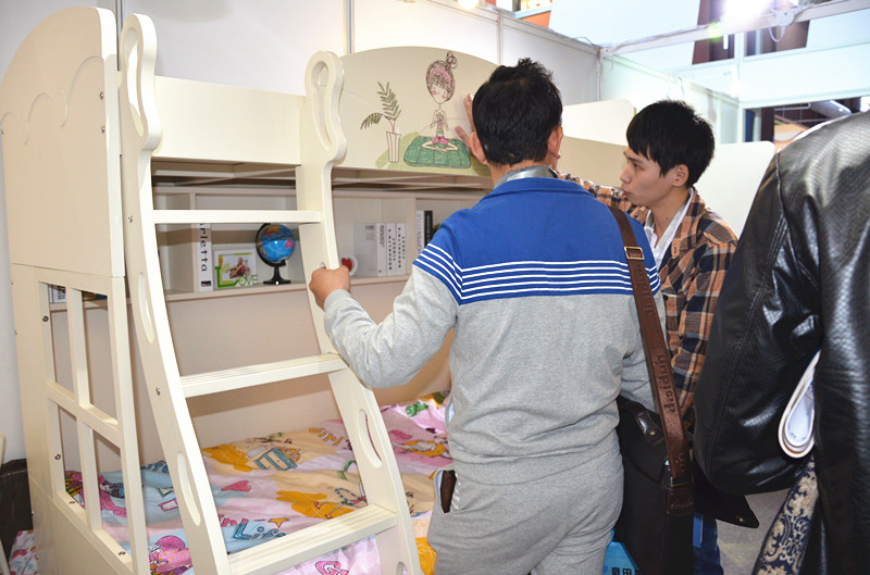 乐维思儿童家具响应热烈 衣柜展上大力招商 乐维思儿童家具响应热烈 衣柜展上大力招商