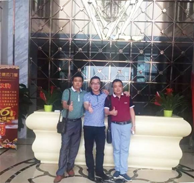 “罗兰德式门窗”成功签约海南海口店,对外扩充市场再上一台阶 “罗兰德式门窗”成功签约海南海口店,对外扩充市场再上一台阶
