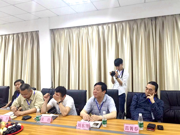 探讨家装铝门窗发展之路——中装协、建博会第三站走进罗兰西尼门窗