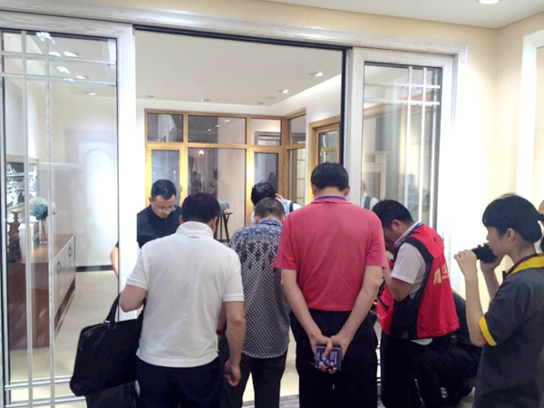 探讨家装铝门窗发展之路——中装协、建博会第三站走进罗兰西尼门窗