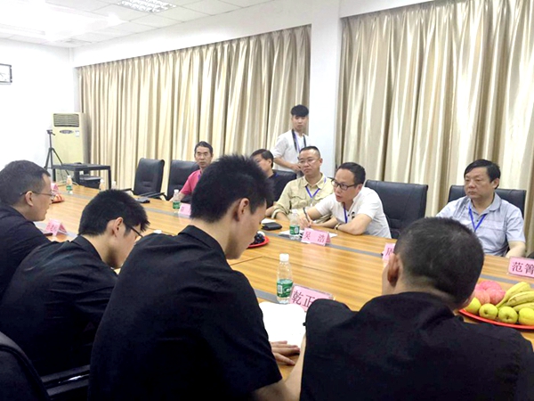 探讨家装铝门窗发展之路——中装协、建博会第三站走进罗兰西尼门窗