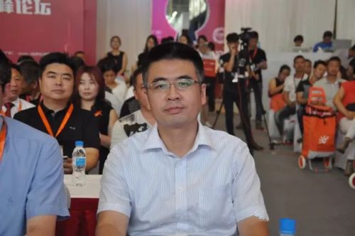 “南北对话”中国门窗系统高峰论坛隆重举行! “南北对话”中国门窗系统高峰论坛隆重举行!