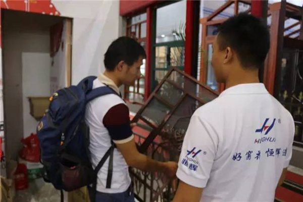 跨时代臻品:建博会第三天,威斯顿展位进入白热化状态! 跨时代臻品:建博会第三天,威斯顿展位进入白热化状态!