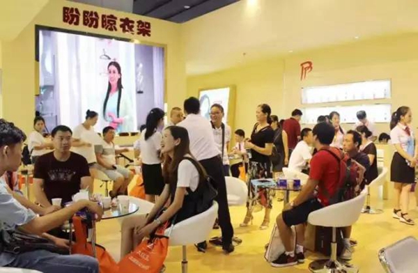 家居行业的下一个风口?中国建博会(广州)智能晾衣架馆探馆纪实 家居行业的下一个风口?中国建博会(广州)智能晾衣架馆探馆纪实