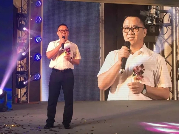 大检阅、大展示、大品牌、大升级第三届中国门业豪门盛会暨广东省门业协会换届选举大会盛大举行