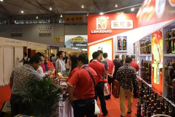 西部盛典,商机无限——2016第三届中国西部门窗博览会圆满落幕! 西部盛典,商机无限——2016第三届中国西部门窗博览会圆满落幕!