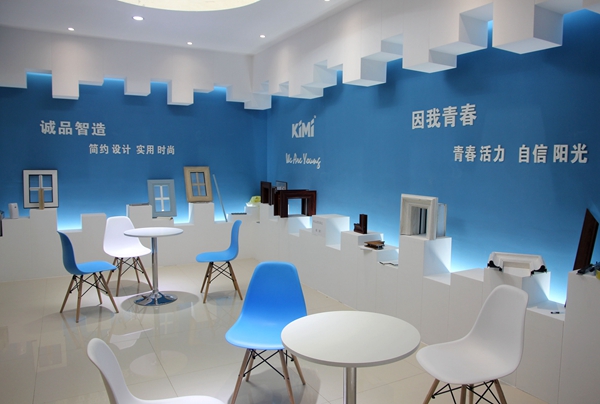 化繁为简：KIMI滑动门简约设计的生活之美
