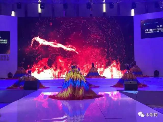 中国家居业重塑产业链价值体系大会上的木斯特: 获十大实木全屋定制品牌,当选定制家居专委会副会长! 中国家居业重塑产业链价值体系大会上的木斯特: 获十大实木全屋定制品牌,当选定制家居专委会副会长!