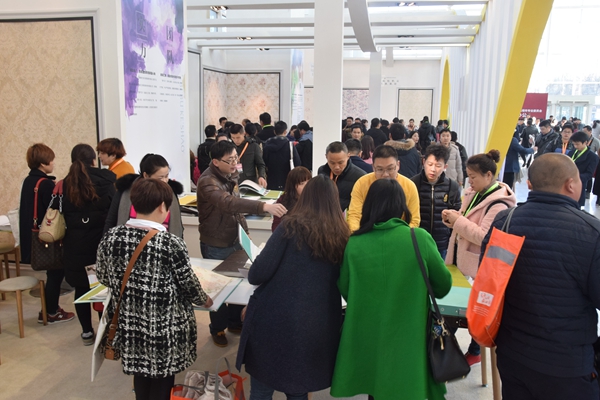 壁悦壁布叶冬其:用匠心与创新开创无缝壁布新格局 壁悦壁布叶冬其:用匠心与创新开创无缝壁布新格局