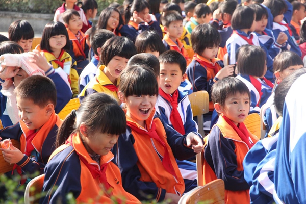 公益行|梦想读书站——恩平4所小学获捐价值逾12万元物资 公益行|梦想读书站——恩平4所小学获捐价值逾12万元物资