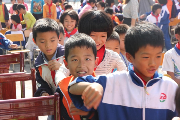 公益行|梦想读书站——恩平4所小学获捐价值逾12万元物资 公益行|梦想读书站——恩平4所小学获捐价值逾12万元物资