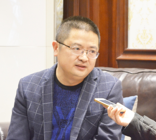 尚品本色明星经销商吴清建:做好人才储备,推行激励政策 尚品本色明星经销商吴清建:做好人才储备,推行激励政策