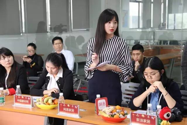 一路同行，感谢有你——轩尼斯门窗2017年度媒体交流会圆满完成 