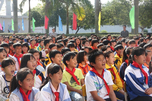公益行|梦想读书站——恩平4所小学获捐价值逾12万元物资 公益行|梦想读书站——恩平4所小学获捐价值逾12万元物资