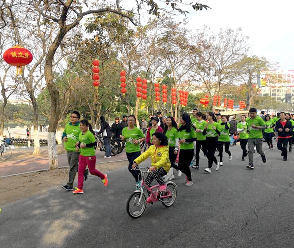 画美不看：奔跑吧！慧亚万米长跑庆元宵