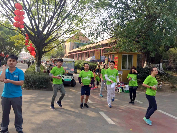 画美不看：奔跑吧！慧亚万米长跑庆元宵