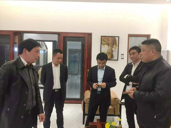 江西安义县领导莅临郡豪智能门窗参观考察