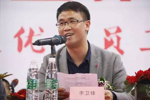 坚朗十年铺就希望小学爱心路