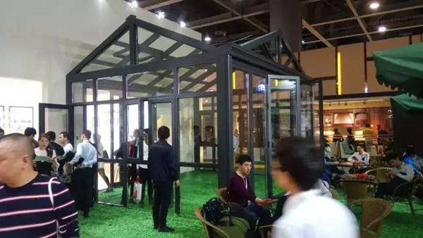 轩尼斯门窗惊艳亮相中国(广州)定制家居展! 轩尼斯门窗惊艳亮相中国(广州)定制家居展!